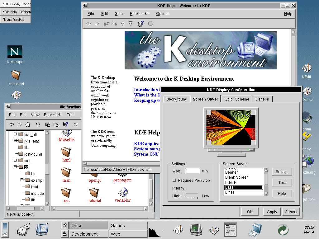 1997年のKDE 1.0 alpha版。ファイル管理、設定、ヘルプ、パネルが、一つのデスクトップとして揃い始めている